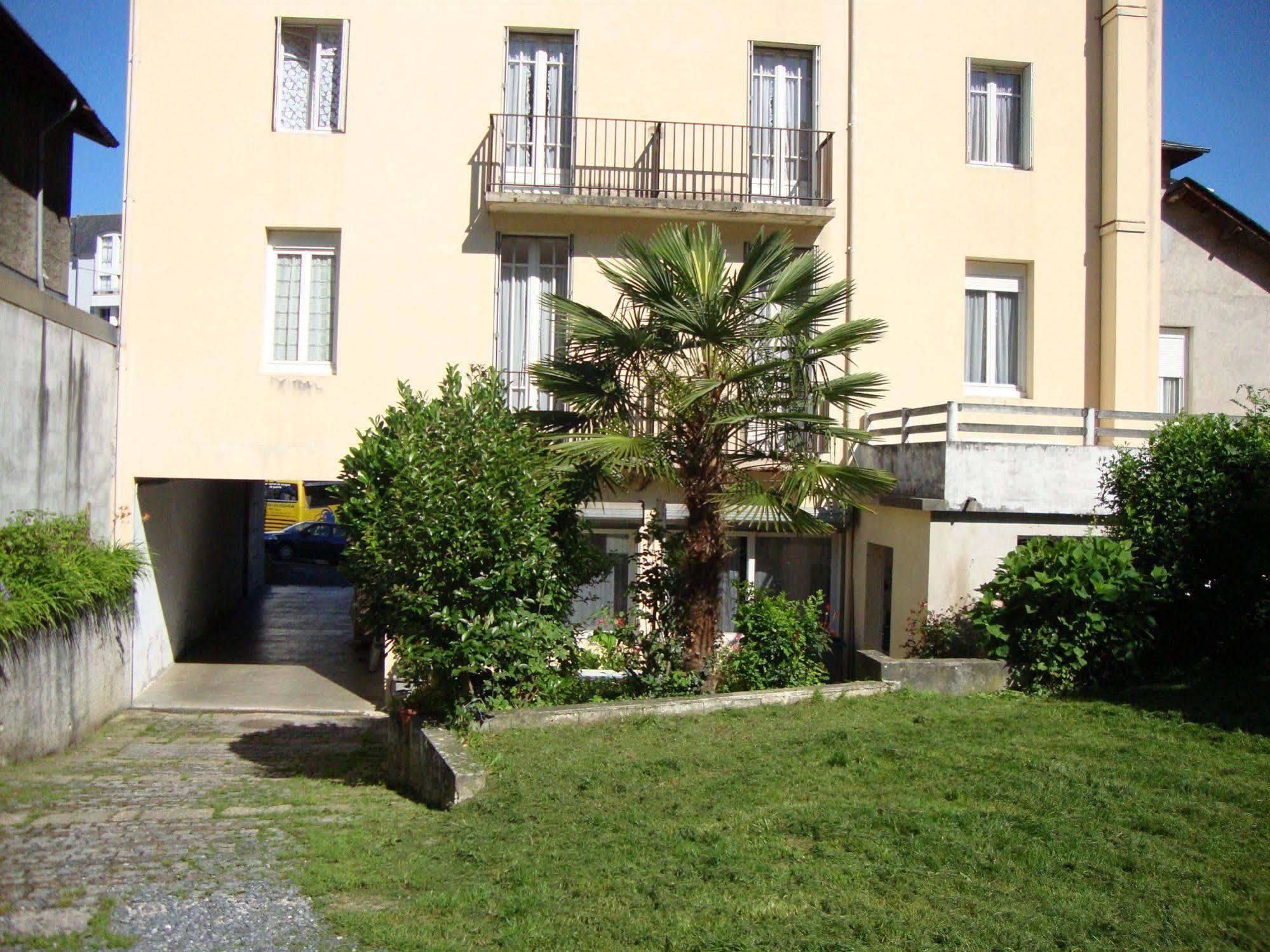 Hotel Au Petit Languedoc Lourdes Ngoại thất bức ảnh