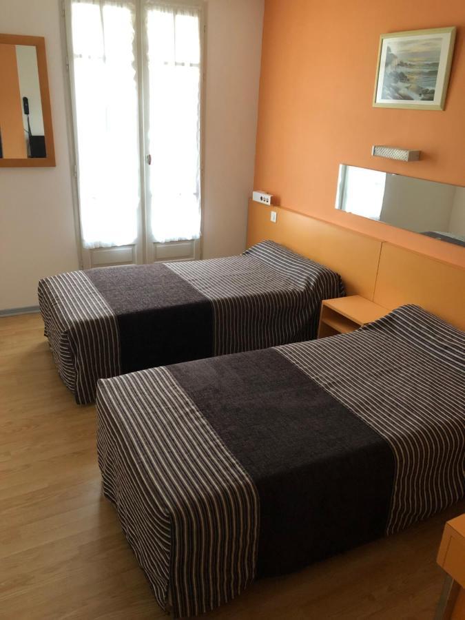 Hotel Au Petit Languedoc Lourdes Ngoại thất bức ảnh